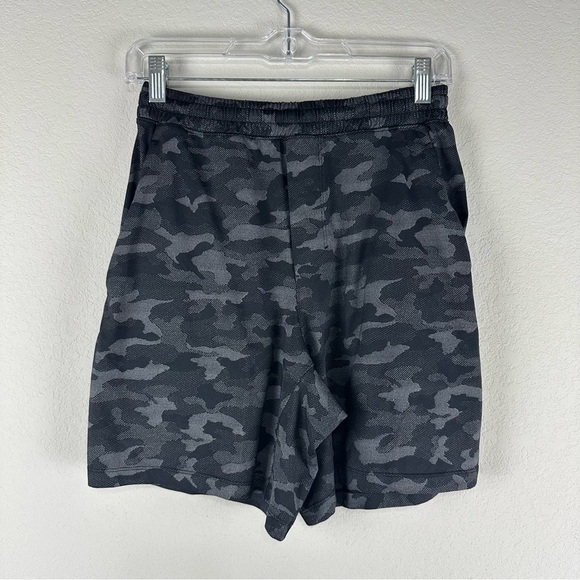 Lululemon Men’s Black Camo Pace Breaker 7” Athletic Athleisure Shorts Size Small - Picture 1 of 6